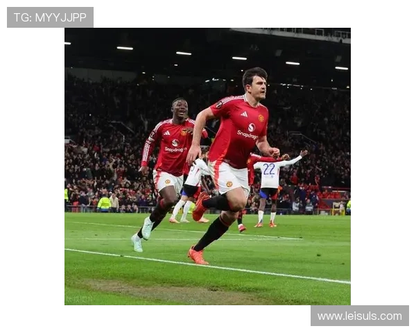 狼队1-4不敌曼联,滕哈格球队客场表现有所起色 狼队1-4不敌曼联,滕哈格球队客场表现有所起色